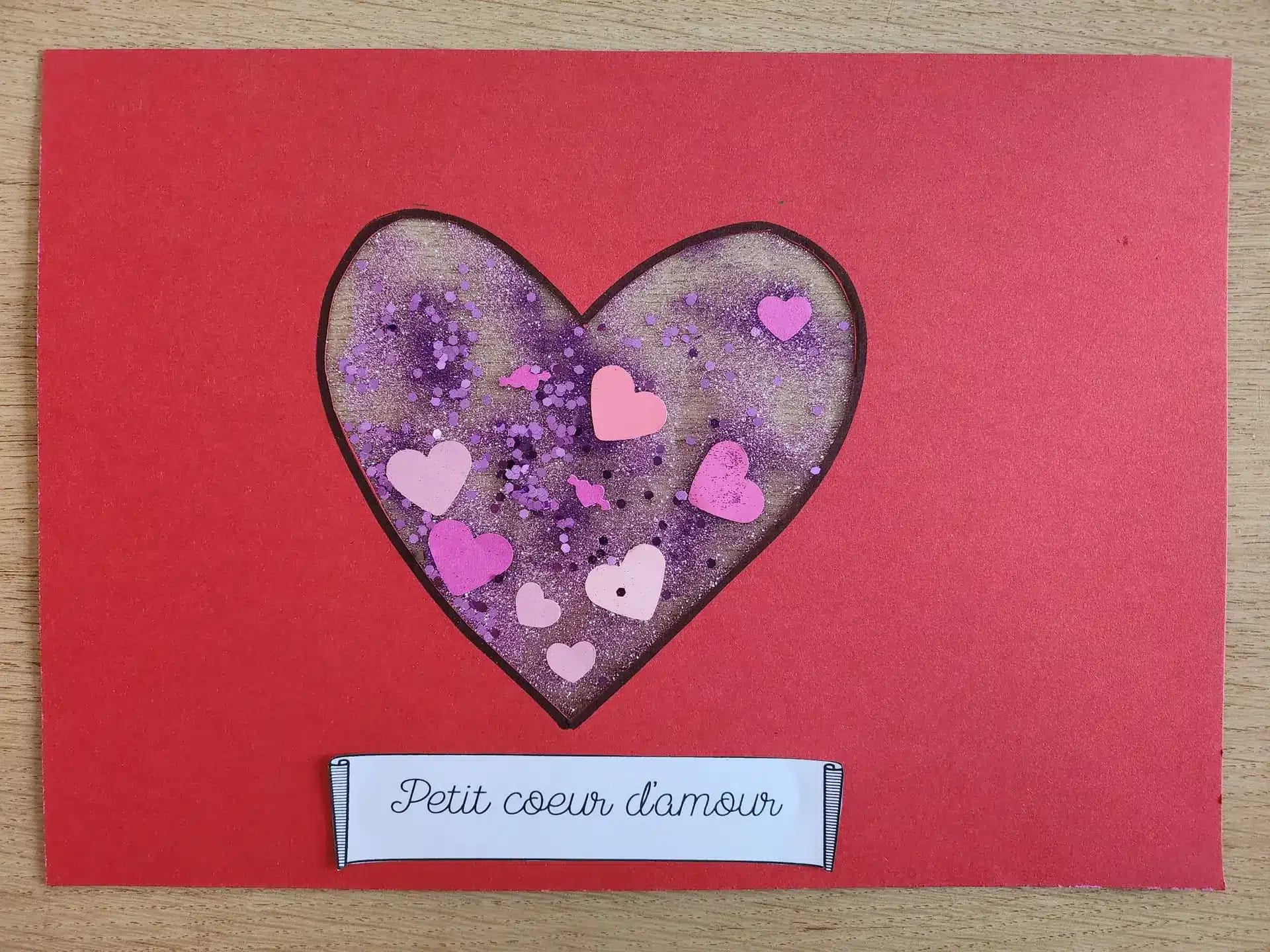 Activité créative : Le cœur pailleté – Un bricolage de Saint-Valentin adapté aux tout-petits ❤️ 22